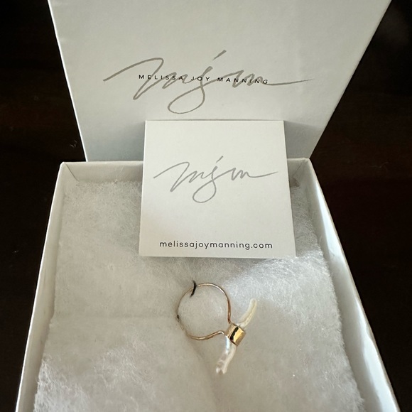 EUC Melissa Joy Manning Pearl 14 kt Gold Ring - Picture 2 of 4